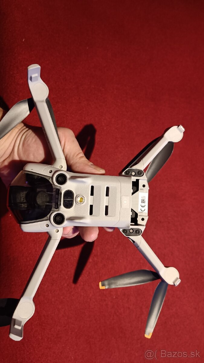 Predám Dron DJI Mini 4 pro Fly More Combo (DJI RC 2) - 7