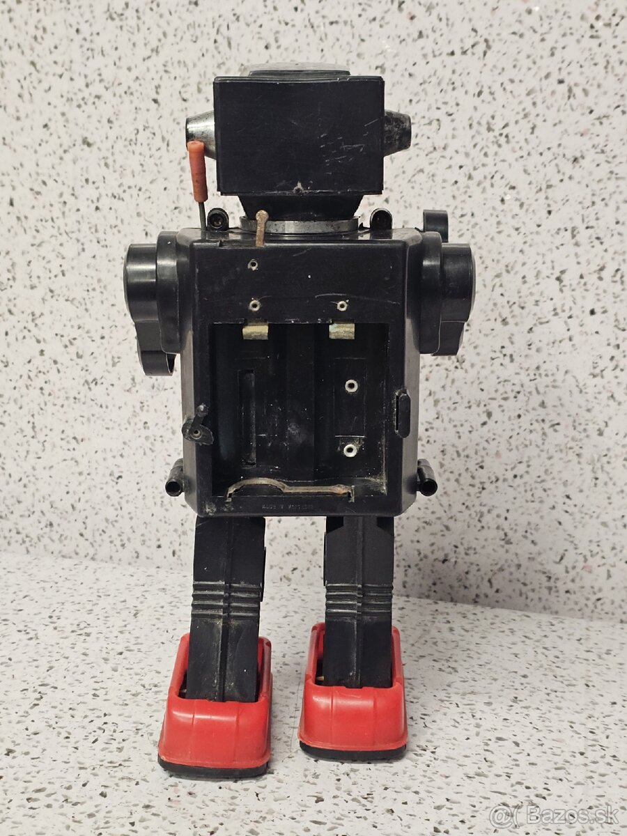 STARÁ HRAČKA TELEVÍZNY SPACE ROBOT NA BATÉRIE - 7