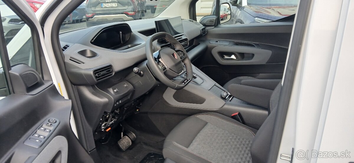 Peugeot RIFTER LONG GT BlueHDi 130k EAT8 7 miest - 7