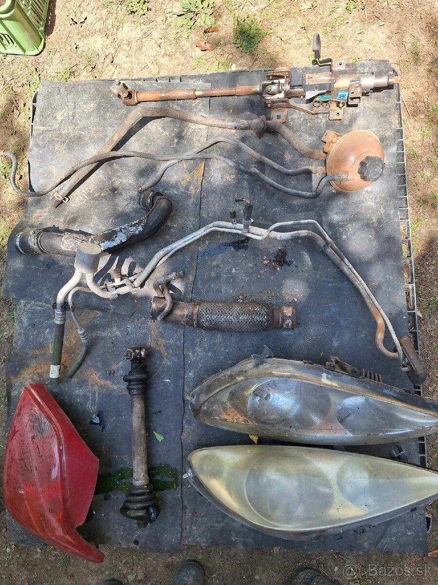 Peugeot 307 rozpredám 2.0hdi - 7