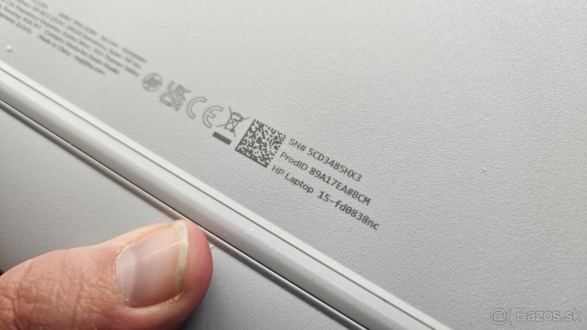 Zachovalý 15 palcový HP notebook - 7
