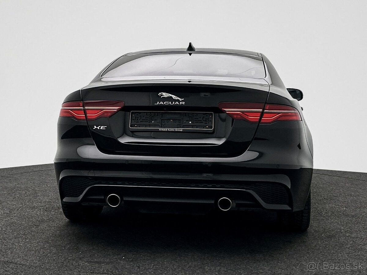Jaguar XE - 7