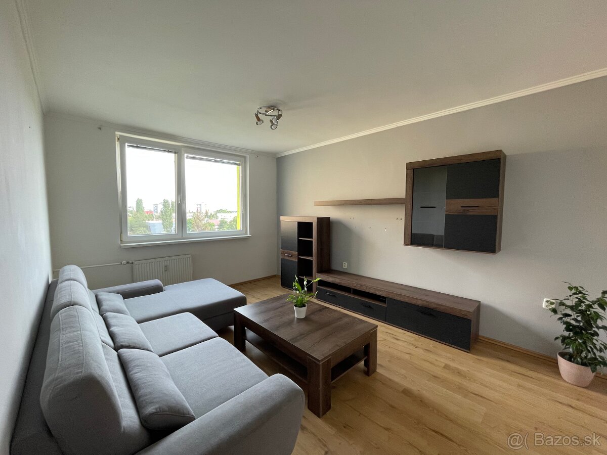 2 izb. byt, 58m2 v centre mesta Sereď na predaj - 7