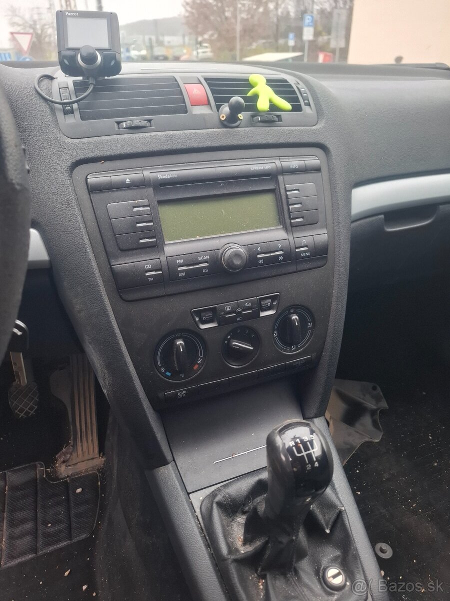 Rozpredám škoda octavia - 7