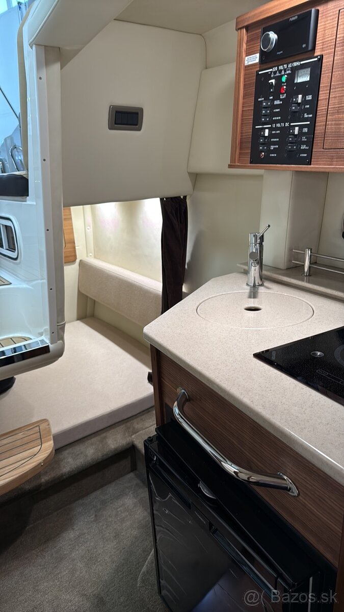 Nová motorová loď Sea Ray 265 Sundancer cruiser - 7