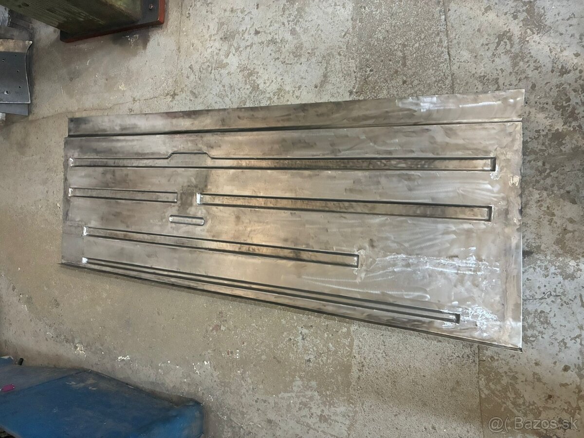 Podlaha Tatra 603 - 7