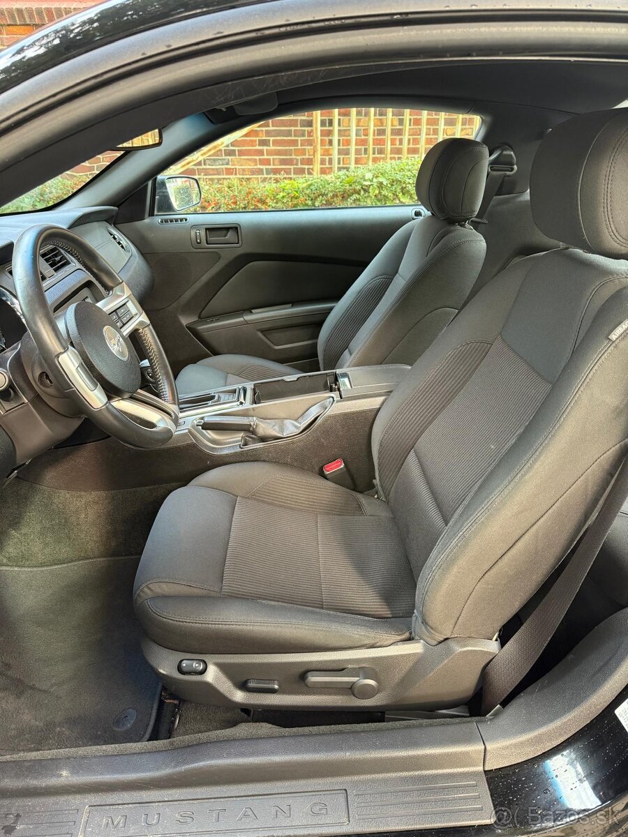 Ford Mustang 2014 3,7 V6 98 tis km - 7