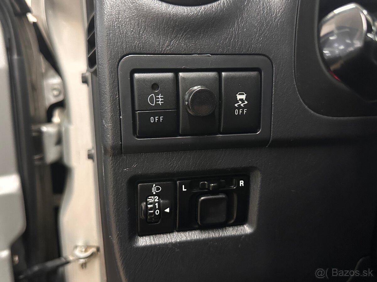 Suzuki Jimny 1.3i - 7