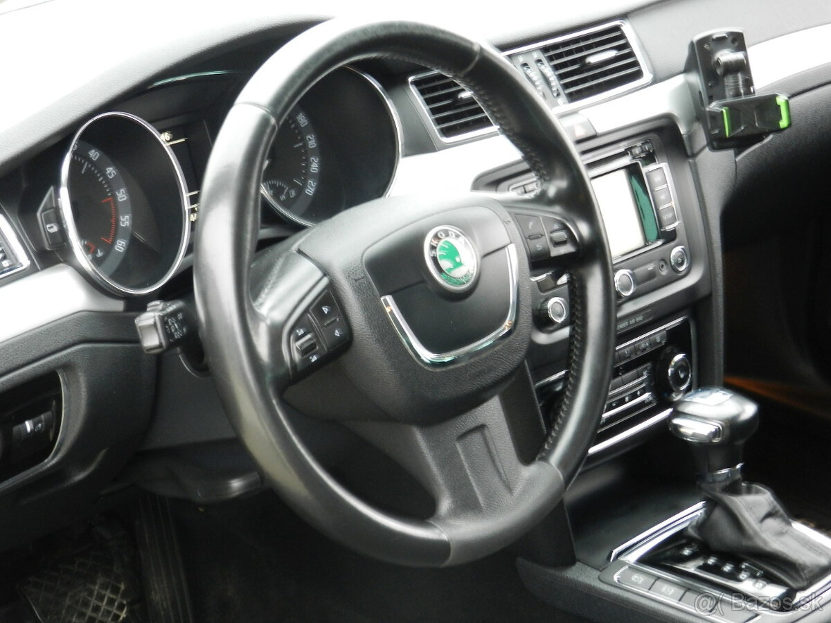 Škoda Superb Combi 2.0 TDI CR DSG - 7