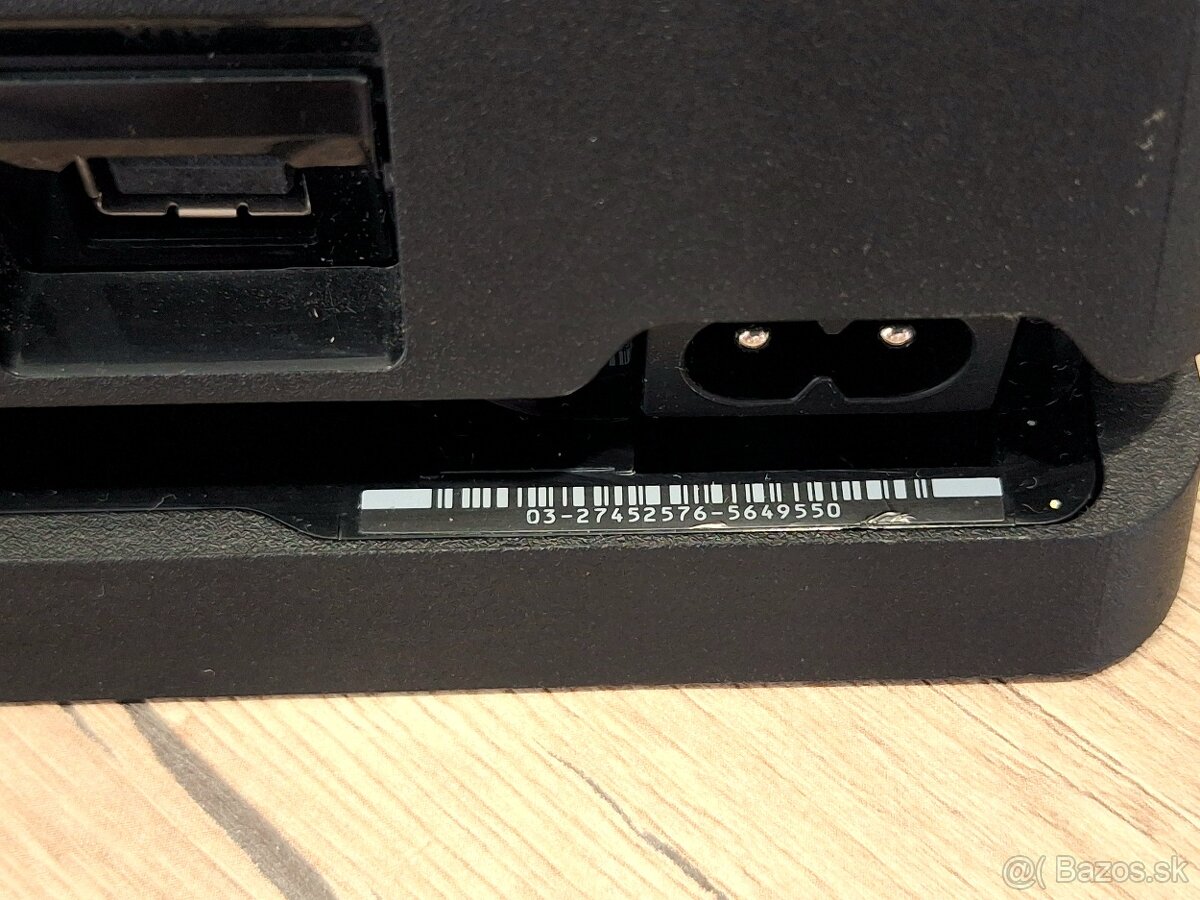 Sony PlayStation 4 1TB - 7