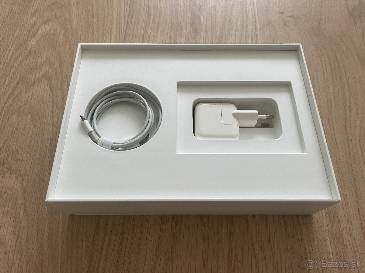 Predám Apple iPad 6. generácie (32 GB, Wi-Fi, Silver) - 7