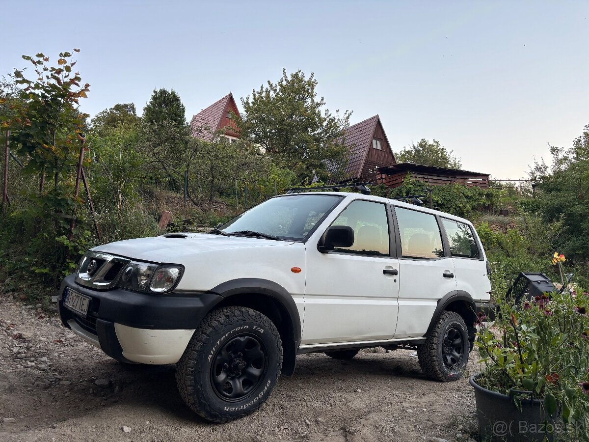 Predám Nissan terrano - 7
