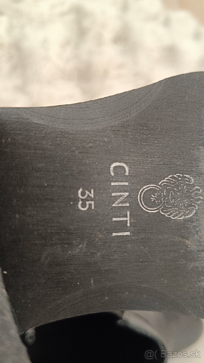 Kožené čierne členkové dámske čižmy značky CINTI - 7