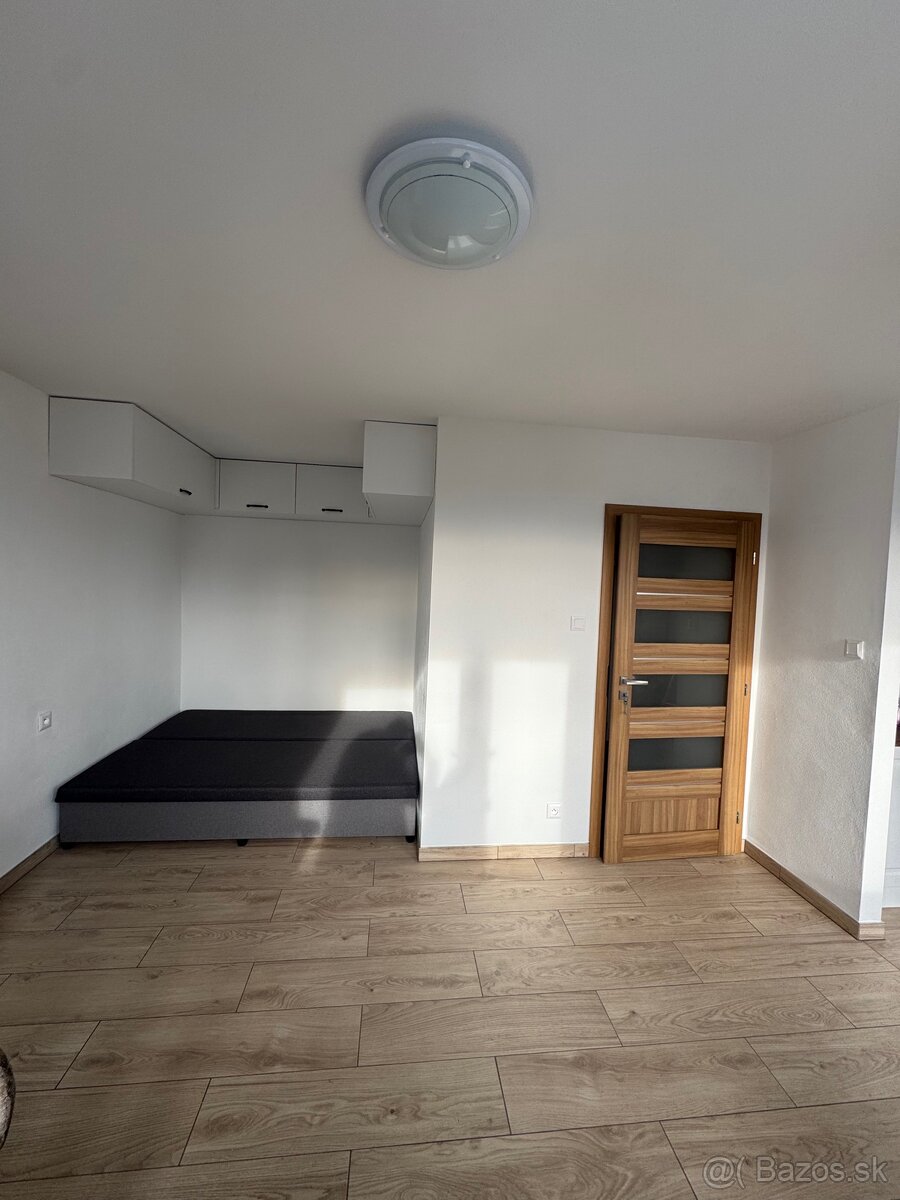 Prenájom 1 izbového bytu Martin - 7