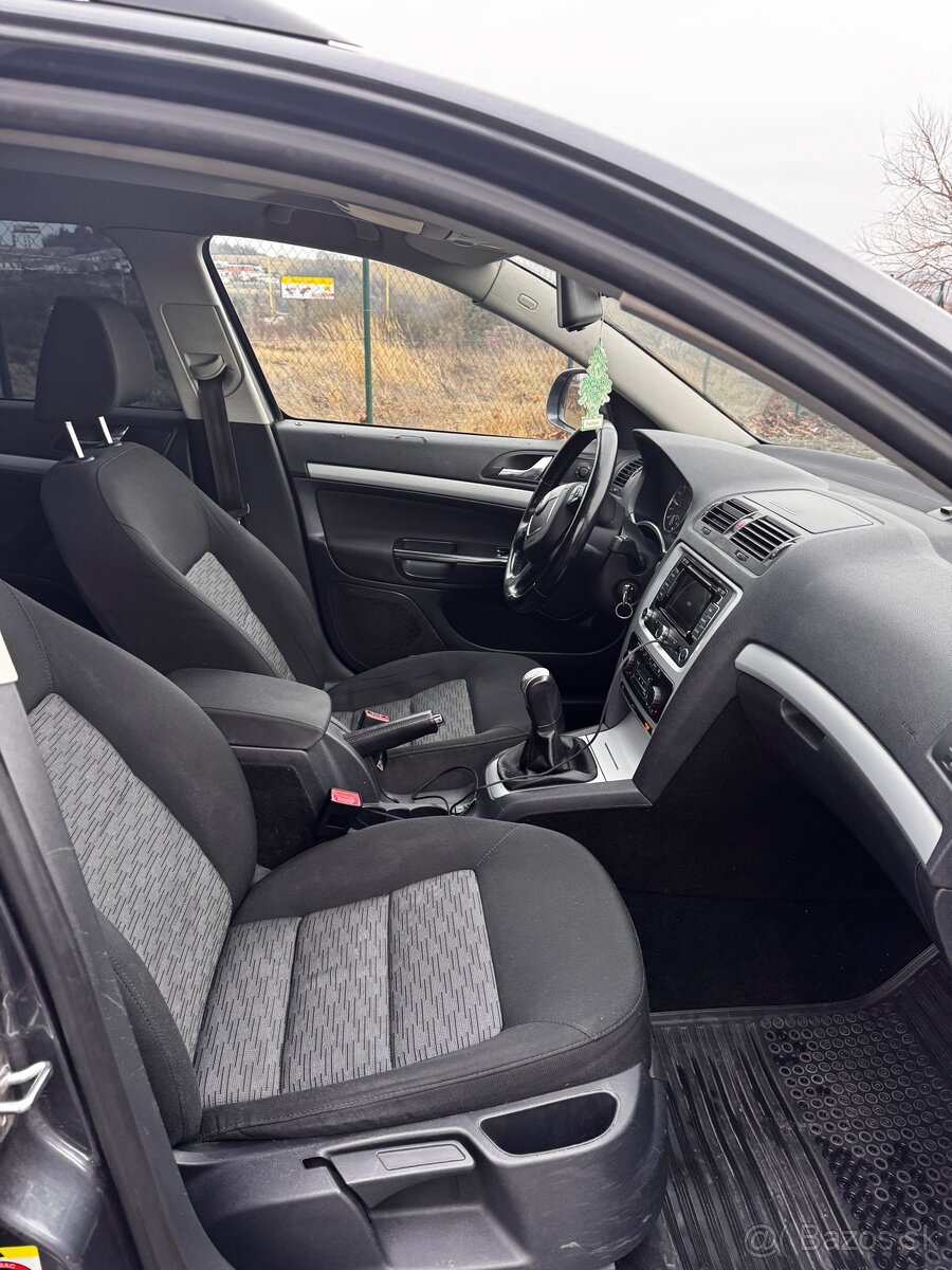 Škoda octavia 2 facelift combi 1.6 TDi - 7