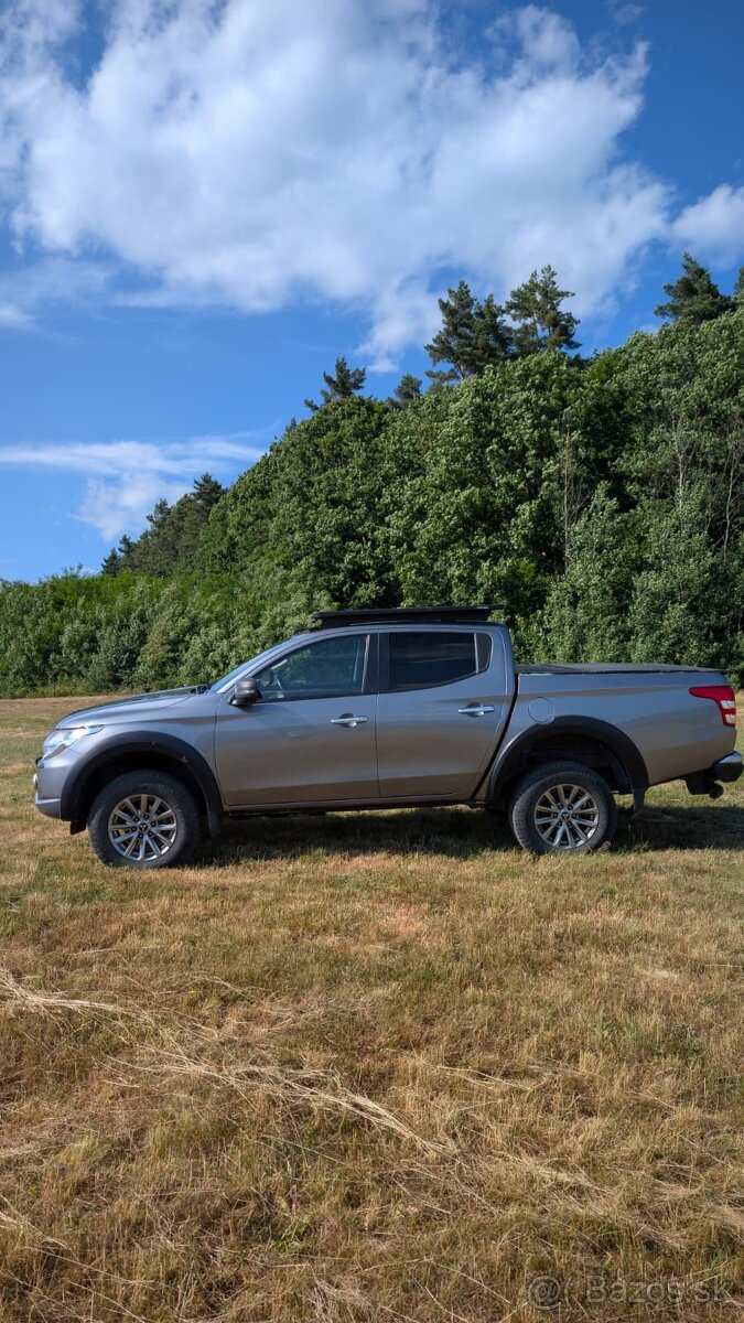 Mitsubishi L 200 s doplnkami - 7