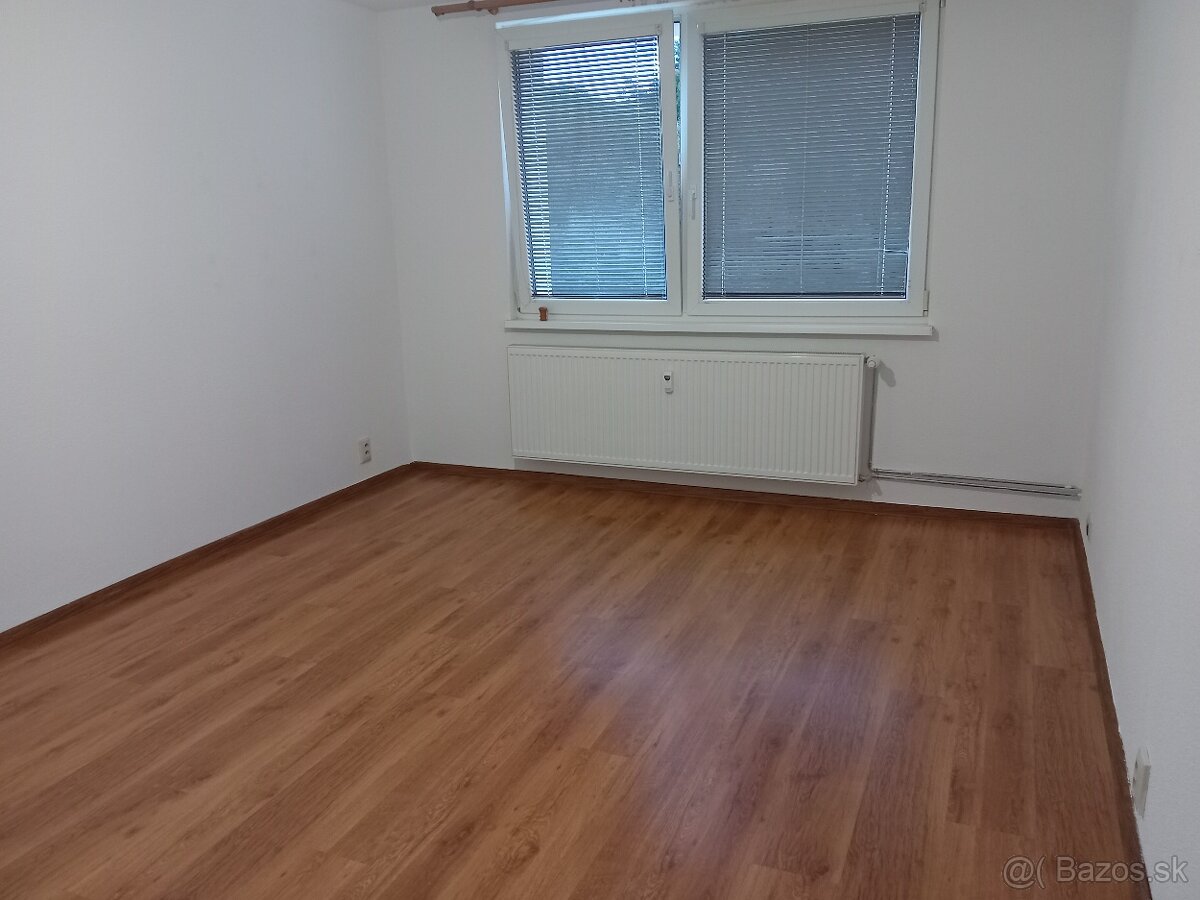 Na predaj pekný prerobený 3 izb.byt v peknom prostredí - 7