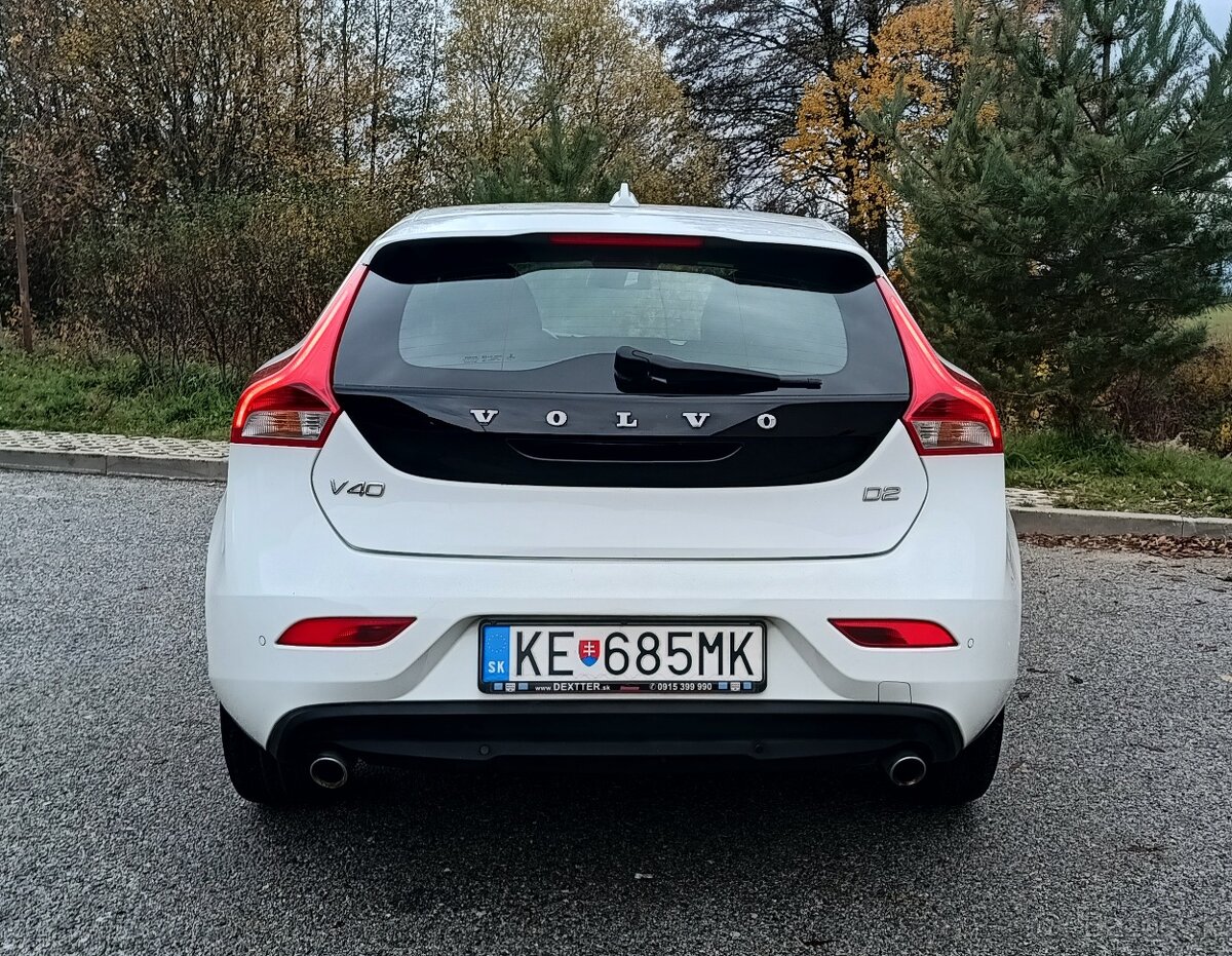 Volvo V40 D2 2.0L 120k Volvo V40 88kW M6 - 7