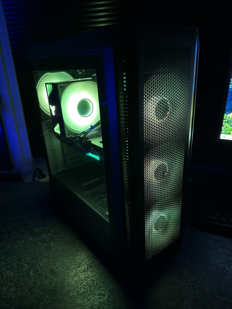 Herný počítač Ryzen 7 3800X / RTX 3060 Ti / 16GB / 500GB SSD - 7