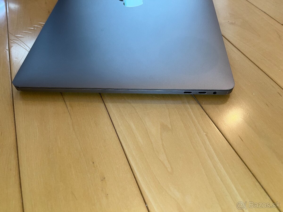 MacBook Pro 15 2018 - 7