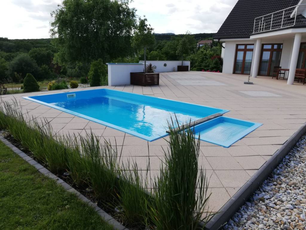 Vila s veľkým pozemkom pod lesom - 7