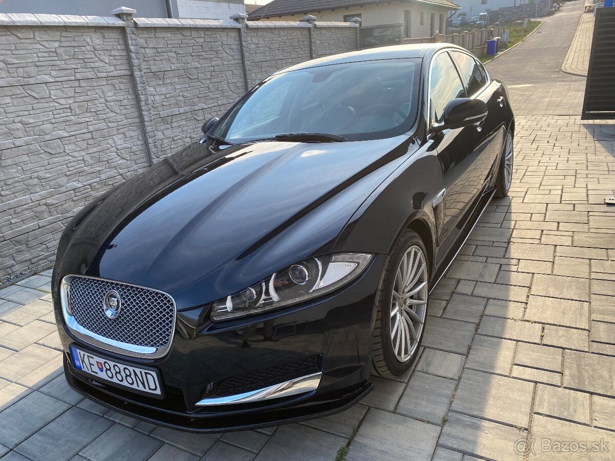 Jaguar XF 2.2 D - 7