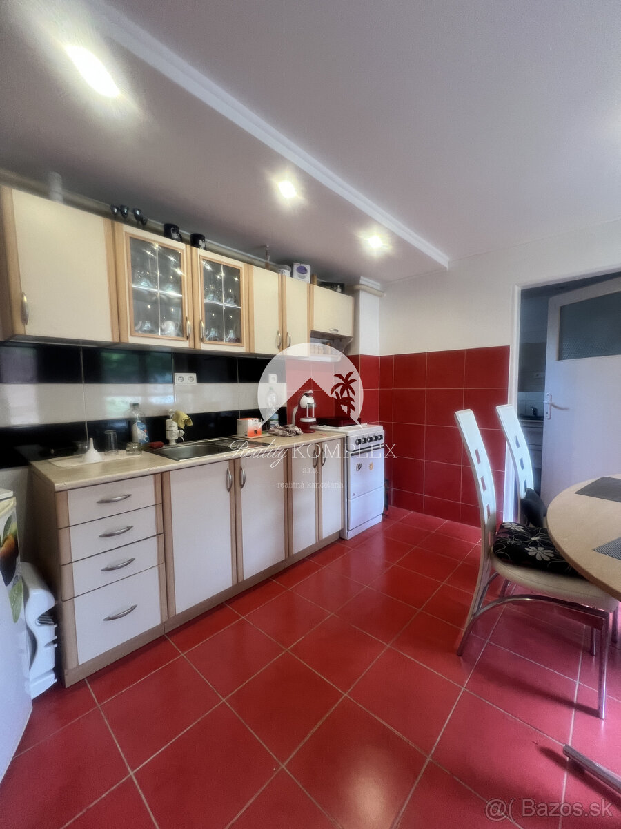 ZNÍŽENÁ CENA Pekný rodinný dom len pár krokov od štrkovo- - 7