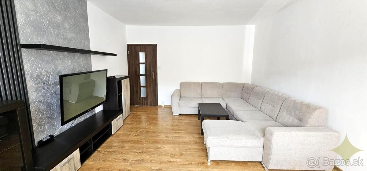 PREDAJ: Slnečný 3-izbový byt s loggiou na sídlisku Šípok, Pa - 7