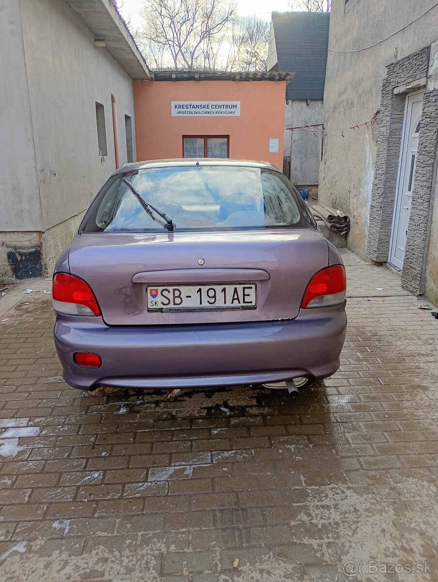 Hyundai accent 1.3 - 7