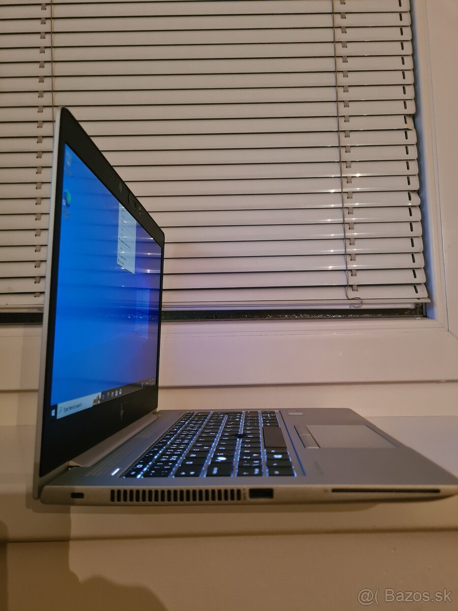 HP EliteBook 830 notebook - 7