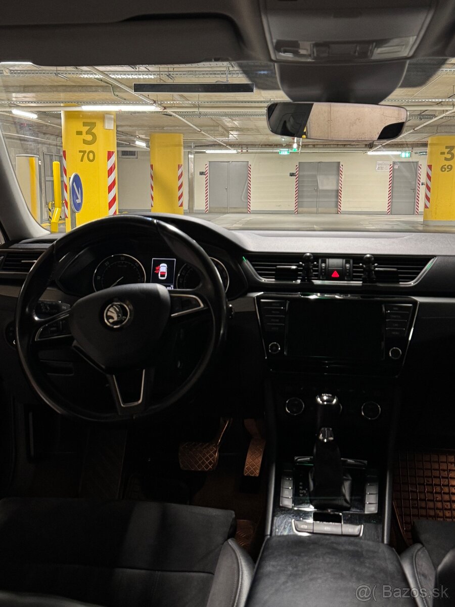 skoda superb sedan - 7