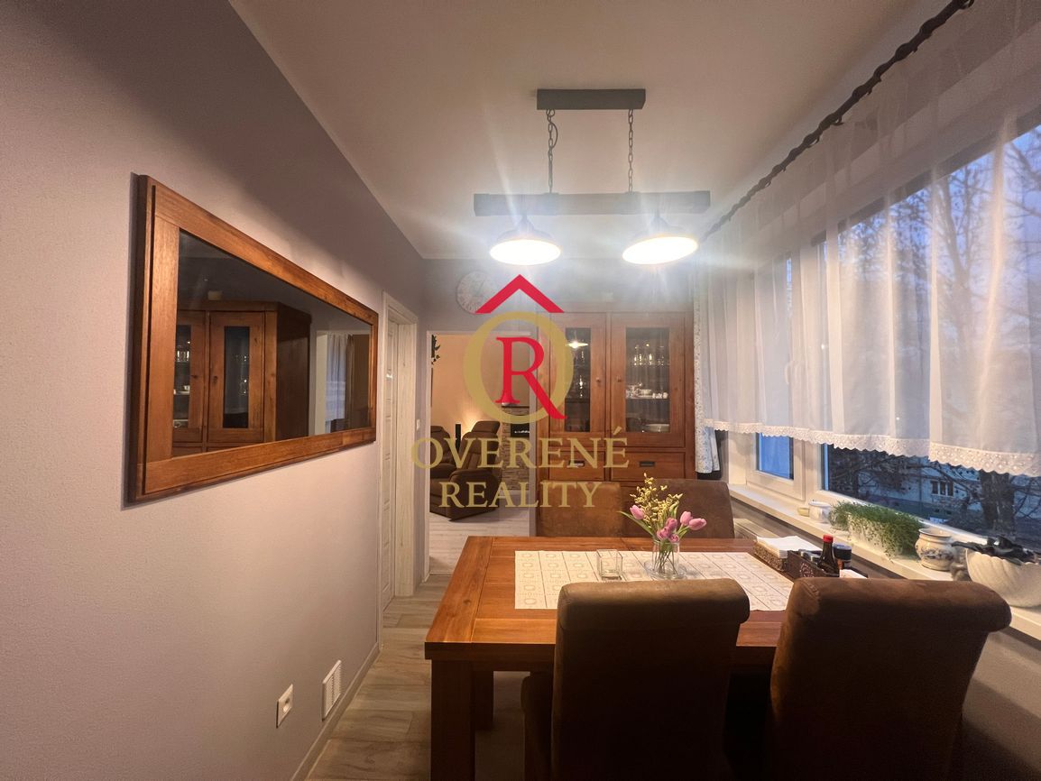 Na predaj priestranný 3,5-izbový byt s dvoma loggiami – Bans - 7