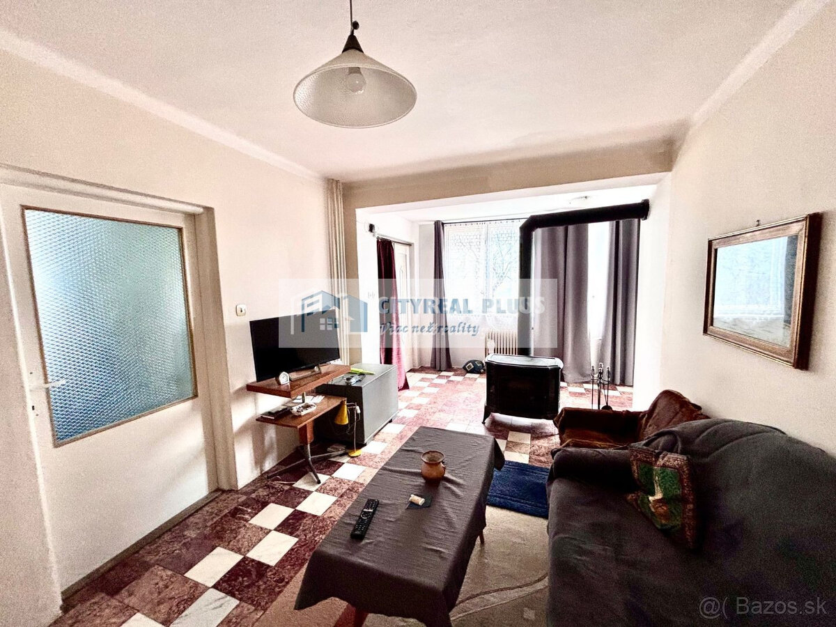 Ponúkame Vám na predaj 5 izbový rodinný dom v Hurbanove. - 7