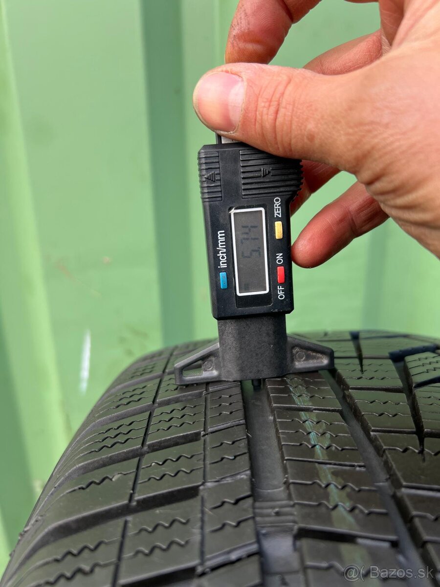 Zimné pneumatiky Hankook 215/60R16 - 7