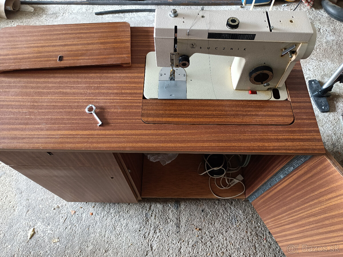 Šijací stroj LUCZNIK - 7