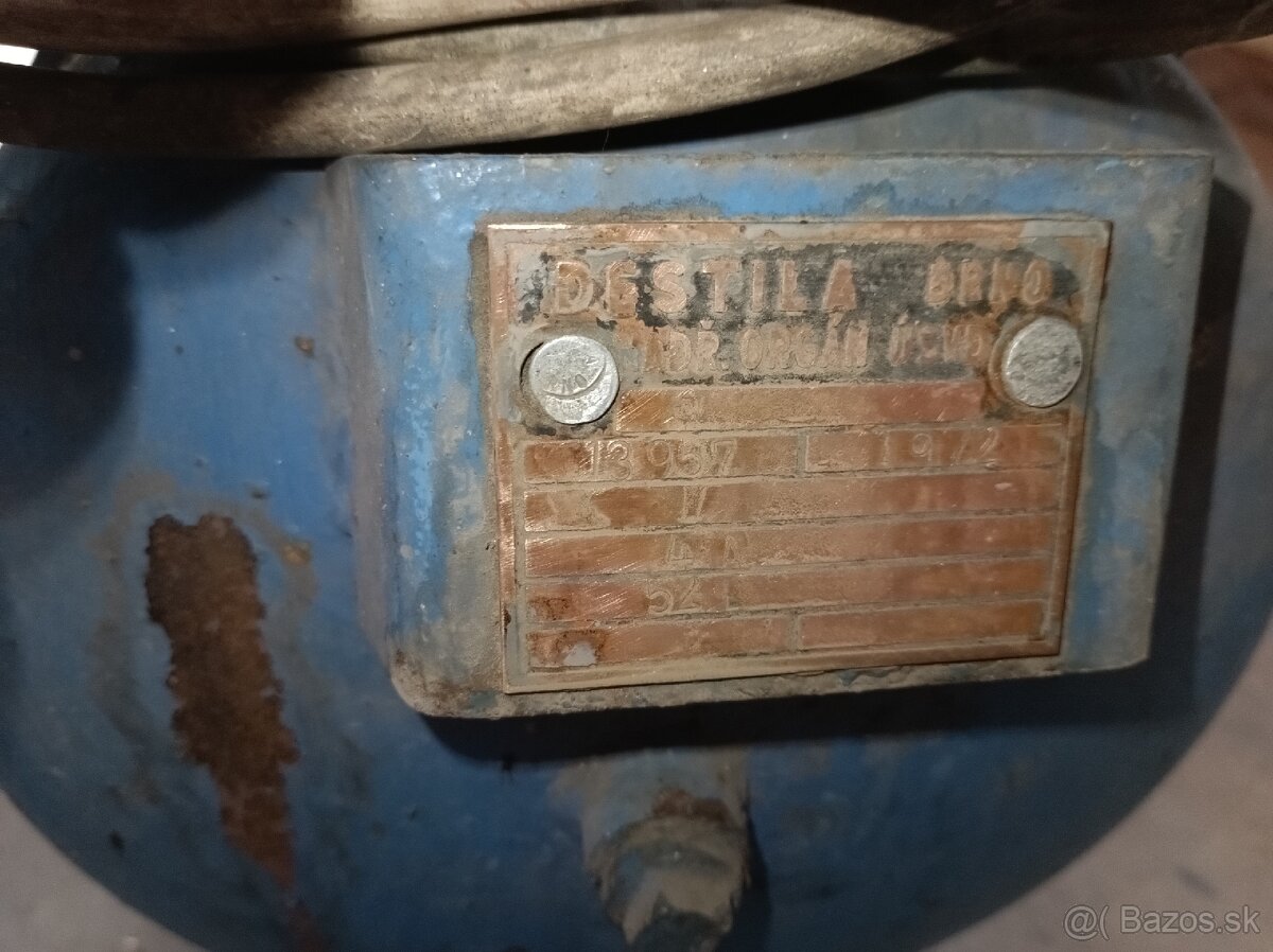 Kompresor dvojvalec 52 L - 7