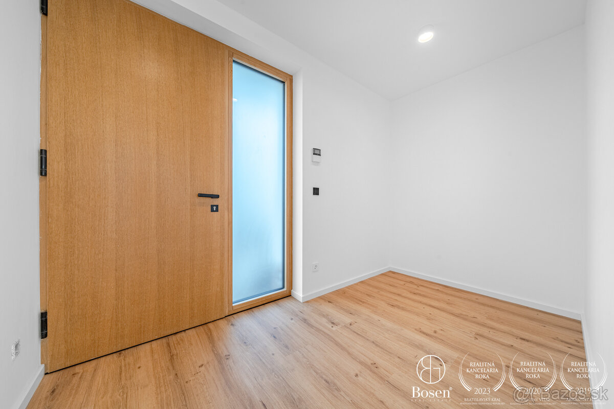 Bosen Realicity / Prenájom 5 izbový Rodinný dom Wolfsthal/ R - 7