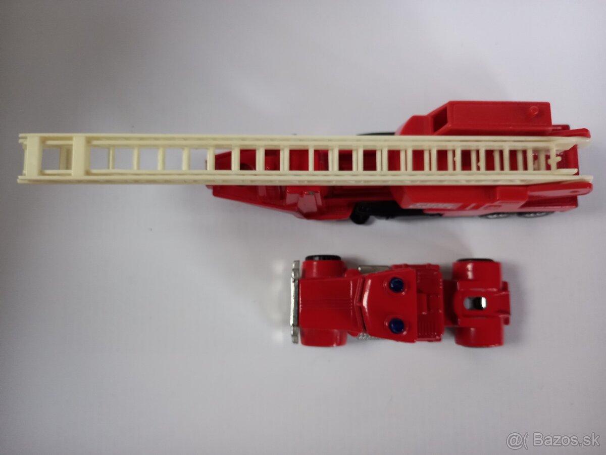 MATCHBOX CONVOY - PETERBILT FIRE ENGINE - 7