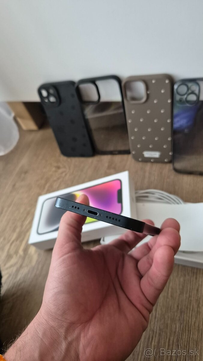 Apple Iphone 14 čierny 128gb, batéria 86% - 7