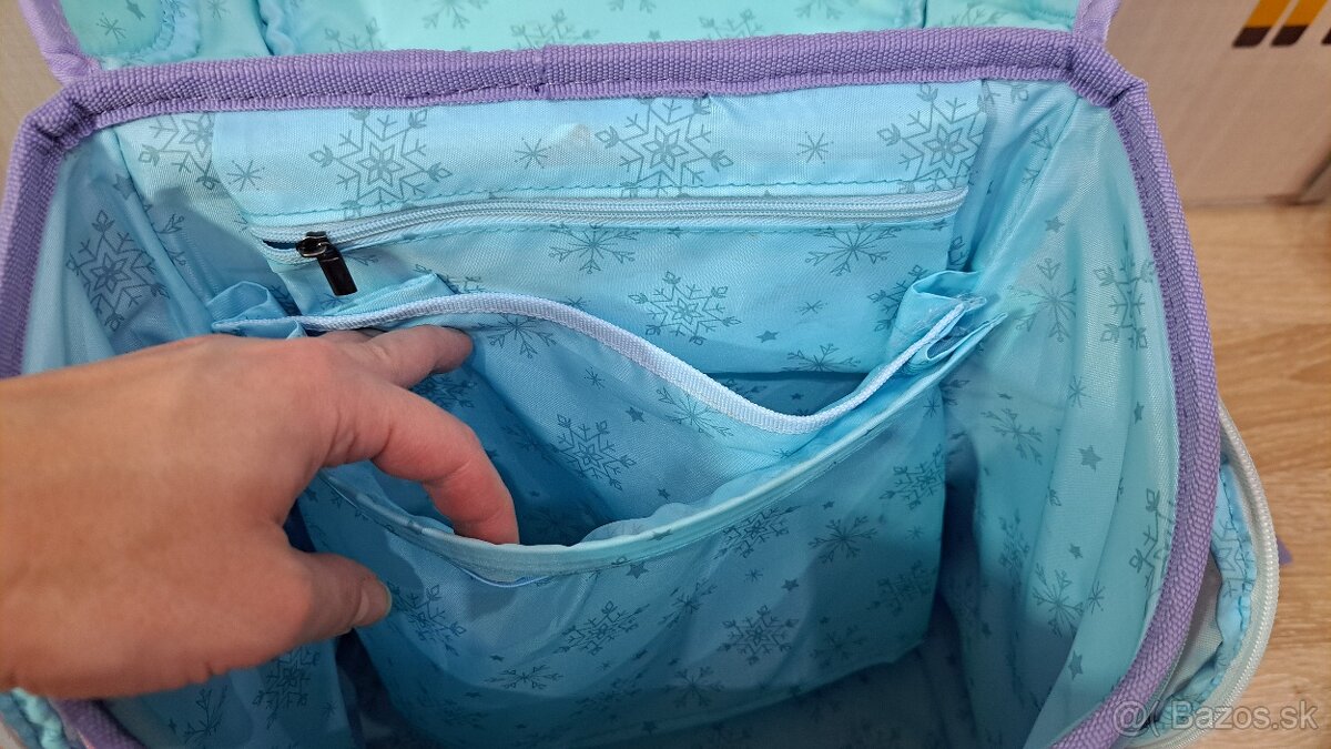 Školská taška Anna a Elsa + peračník - 7