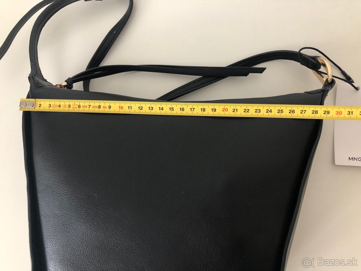 Čierna kabelka na plece Mango - 7