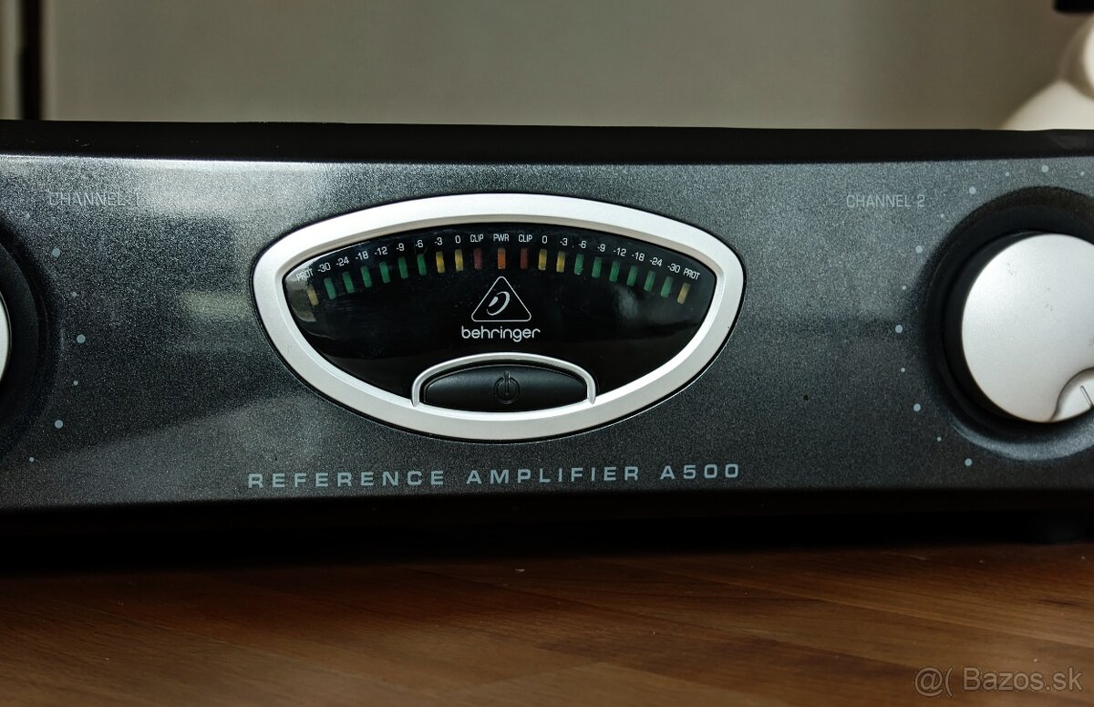 Behringer A500, 300w x 2 - 7