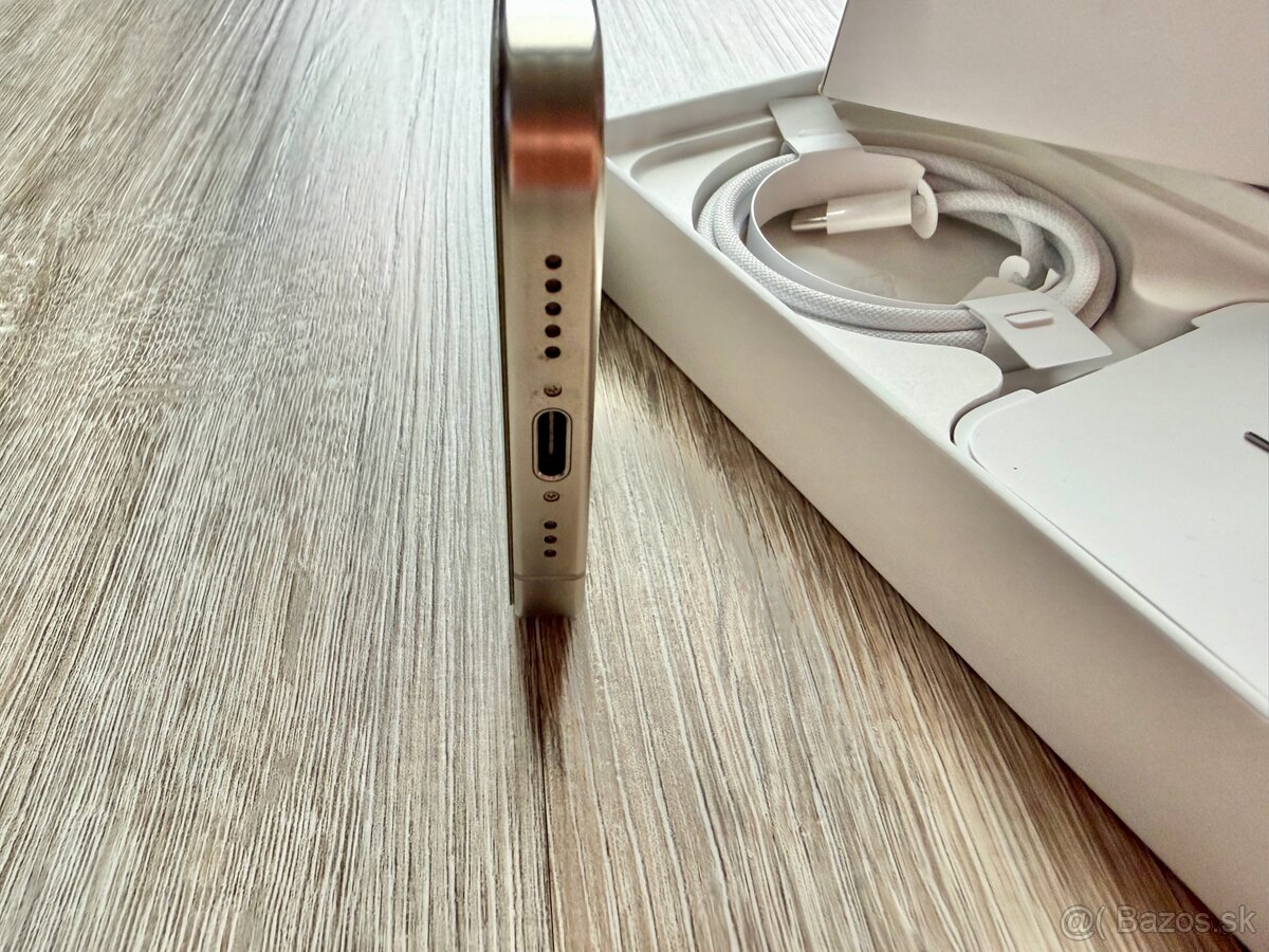 iPhone 15 Pro – 256 GB – Biely titán – TOP STAV 📱 - 7