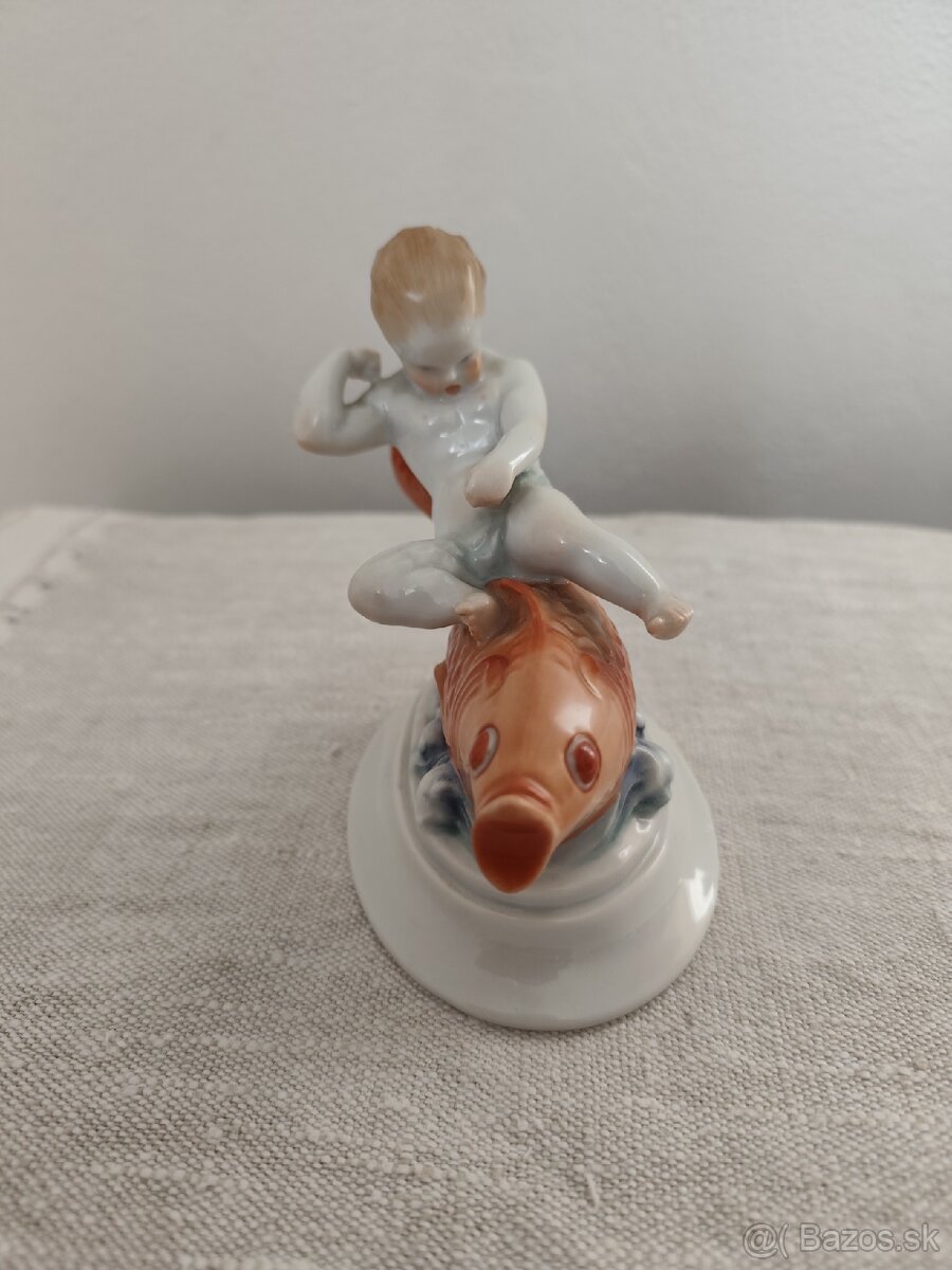 Herend chlapec na rybe porcelánová soška - 7