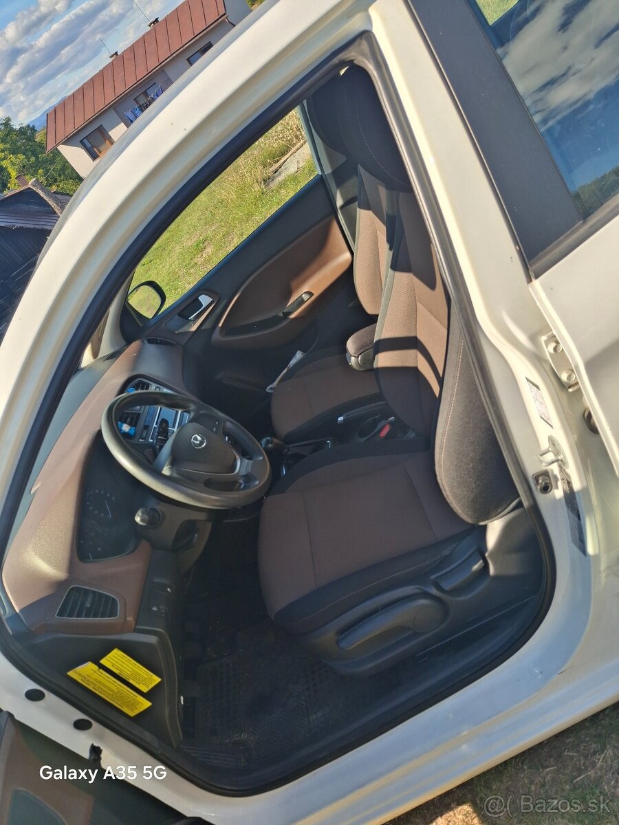 Predam Hyundai i20 1.2 benzin - 7