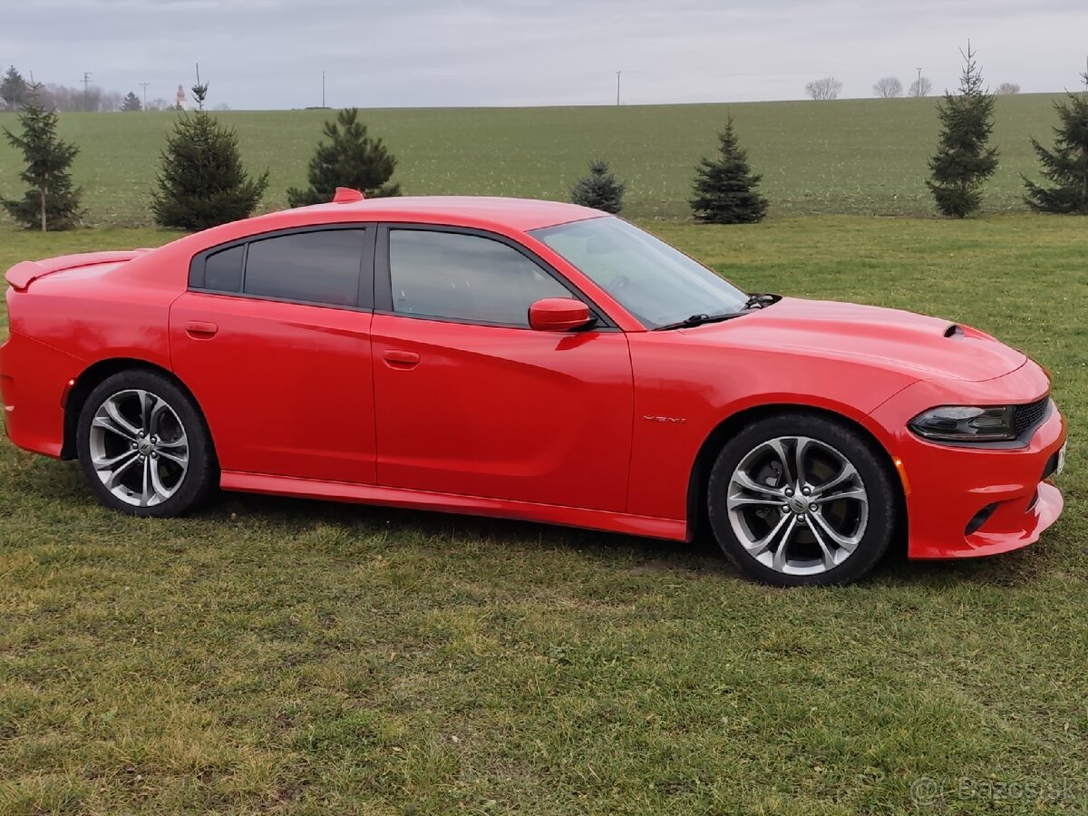 Dodge charger 5.7hemi 276kw rok vyroby 2020 - 7