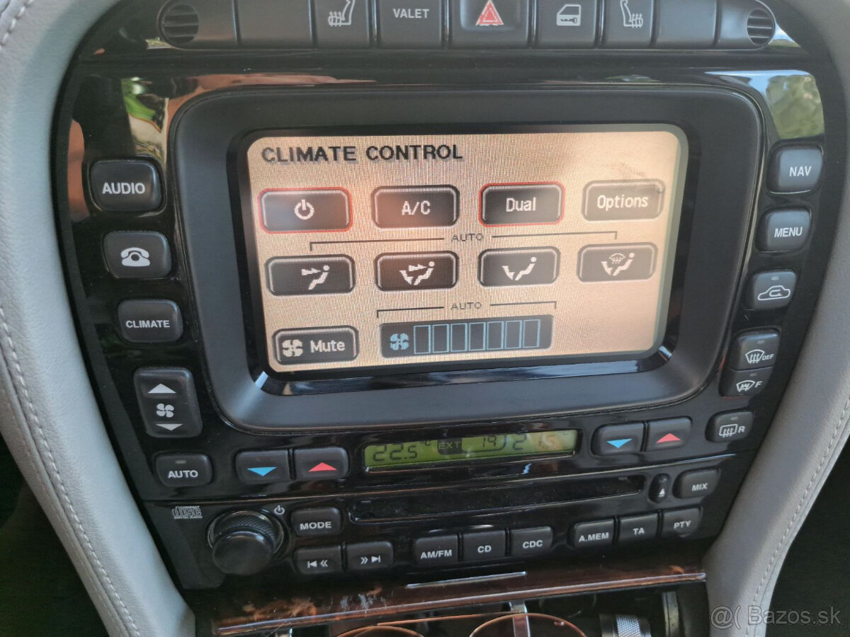 Jaguár XJ8 Long verzia - 7