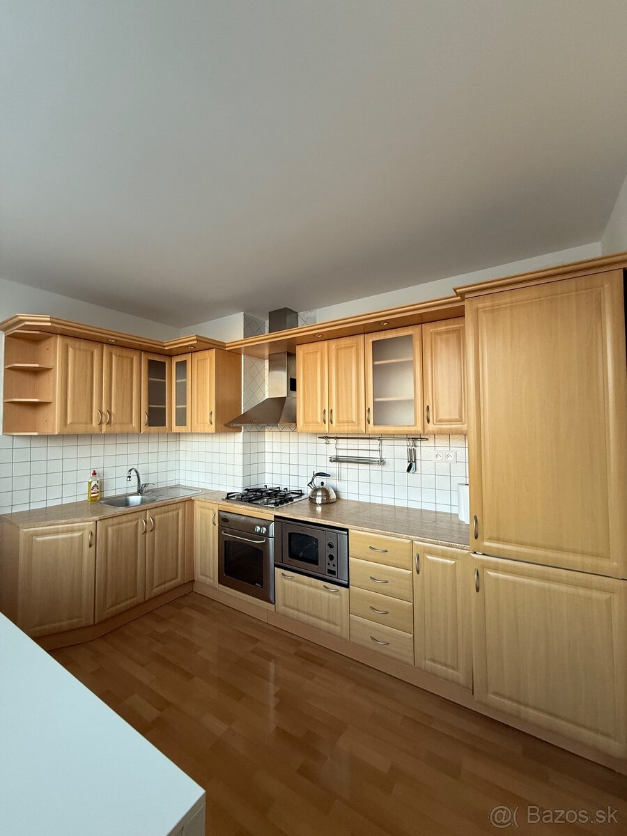 Prenájom 2-izbový byt, Stred Považská Bystrica - 7