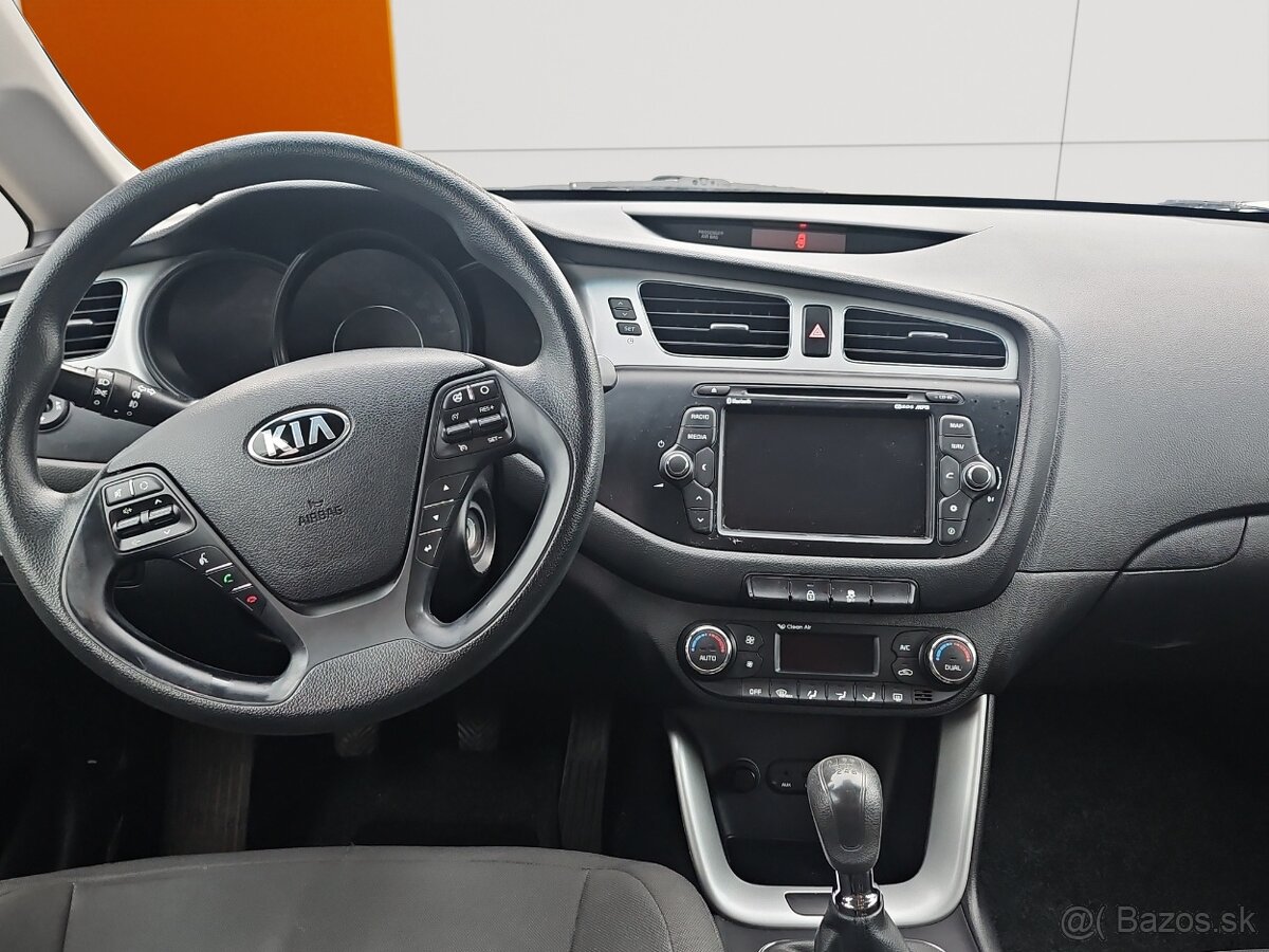 Kia Ceed 1.4 73KW R.V 2014 117 817 KM - 7