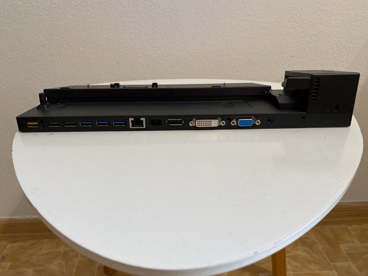 Predám dokovaciu stanicu na notebooky Lenovo Thinkpad Pro - 7